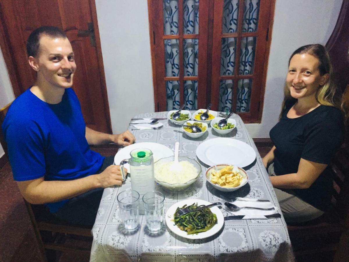 Malee Homestay بولاناروفاي المظهر الخارجي الصورة